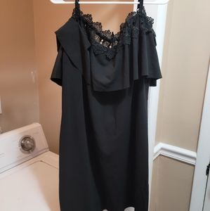 Cute off the shoulder dress!!